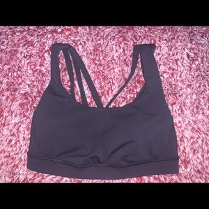black lululemon sports bra